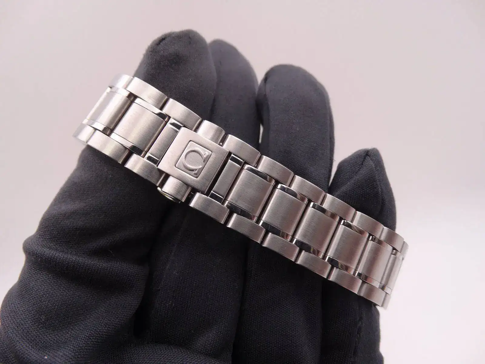 Omega Speedmaster Automatic Triple Date 02247.webp