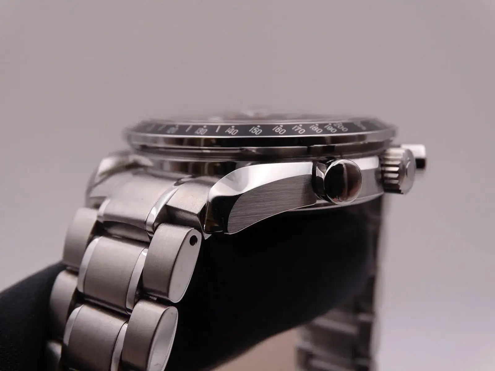 Omega Speedmaster Automatic Triple Date 02251.webp