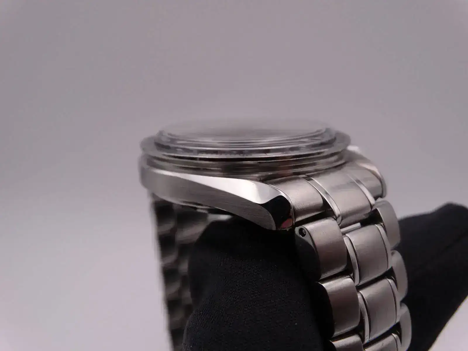 Omega Speedmaster Broad Arrow 7294.JPG
