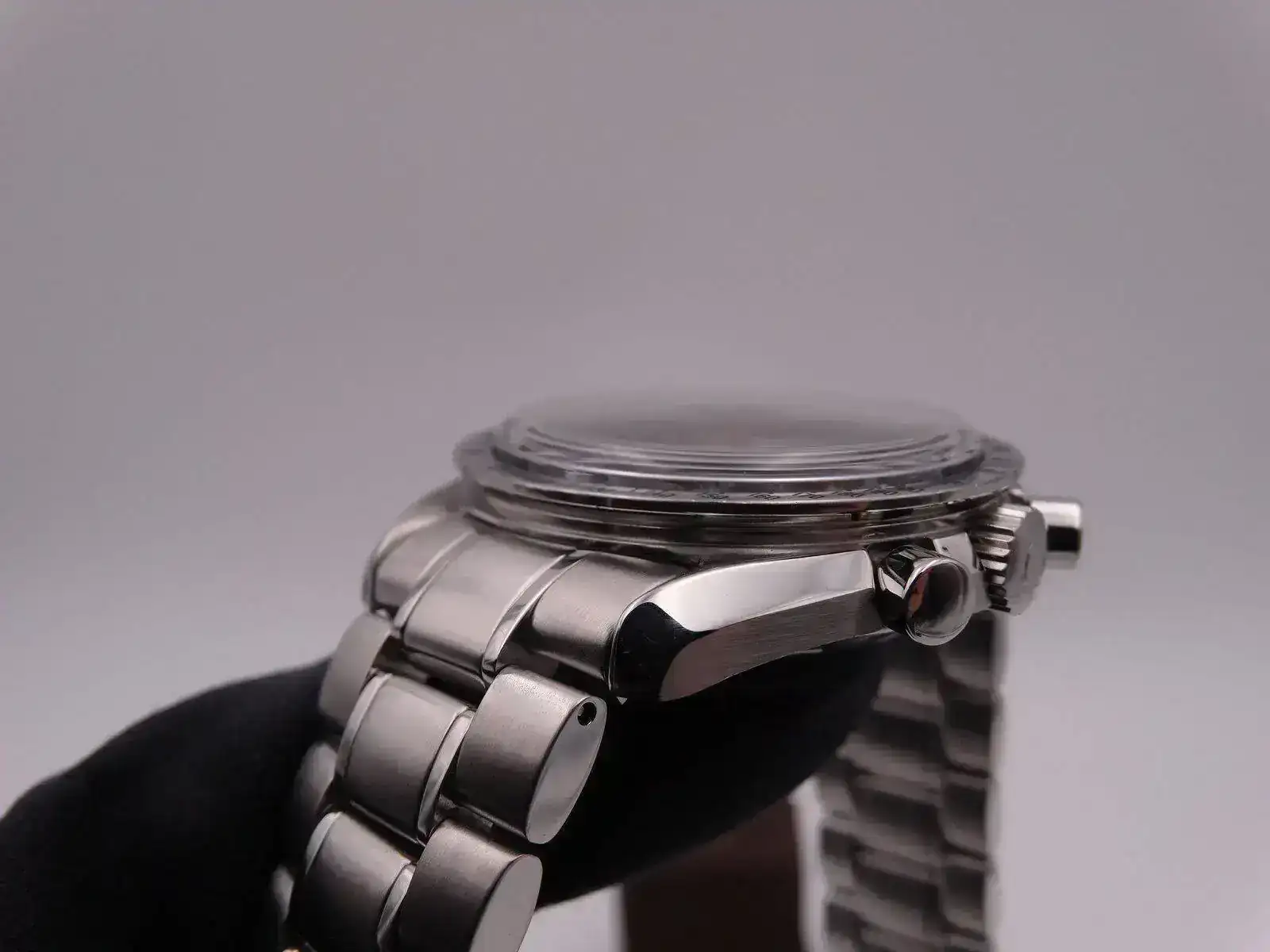 Omega Speedmaster Broad Arrow 7295.JPG