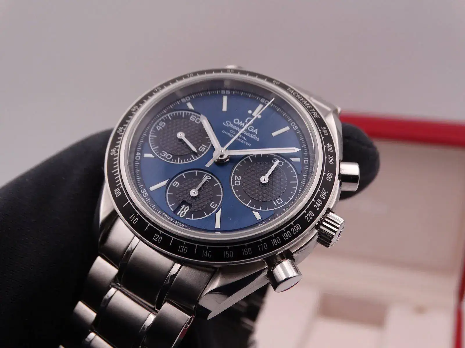 Omega Speedmaster Chronograph Automatic Blue 00811.webp