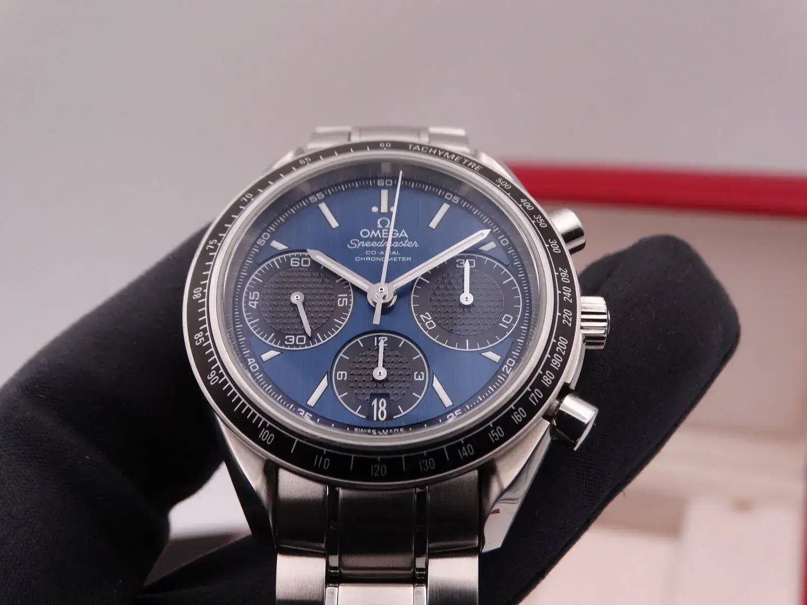 Omega Speedmaster Chronograph Automatic Blue 00813.webp