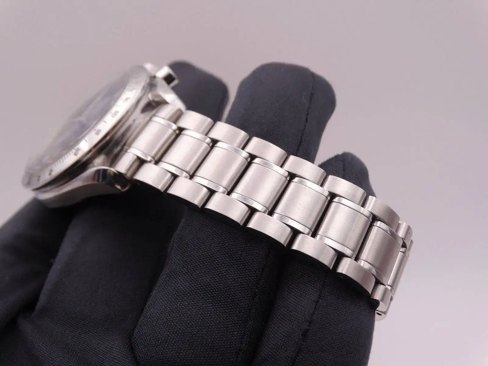 Omega Speedmaster Date Automatic 03319.webp