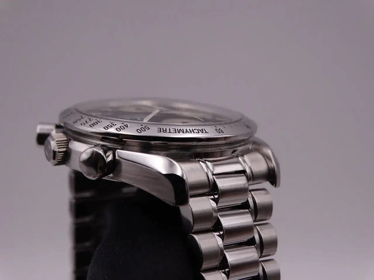 Omega Speedmaster Date Automatic 04663.webp