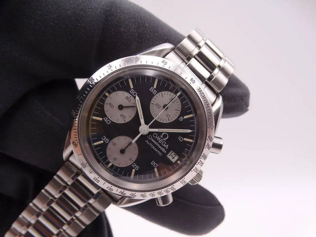 Omega Speedmaster Date Automatic 04670.webp