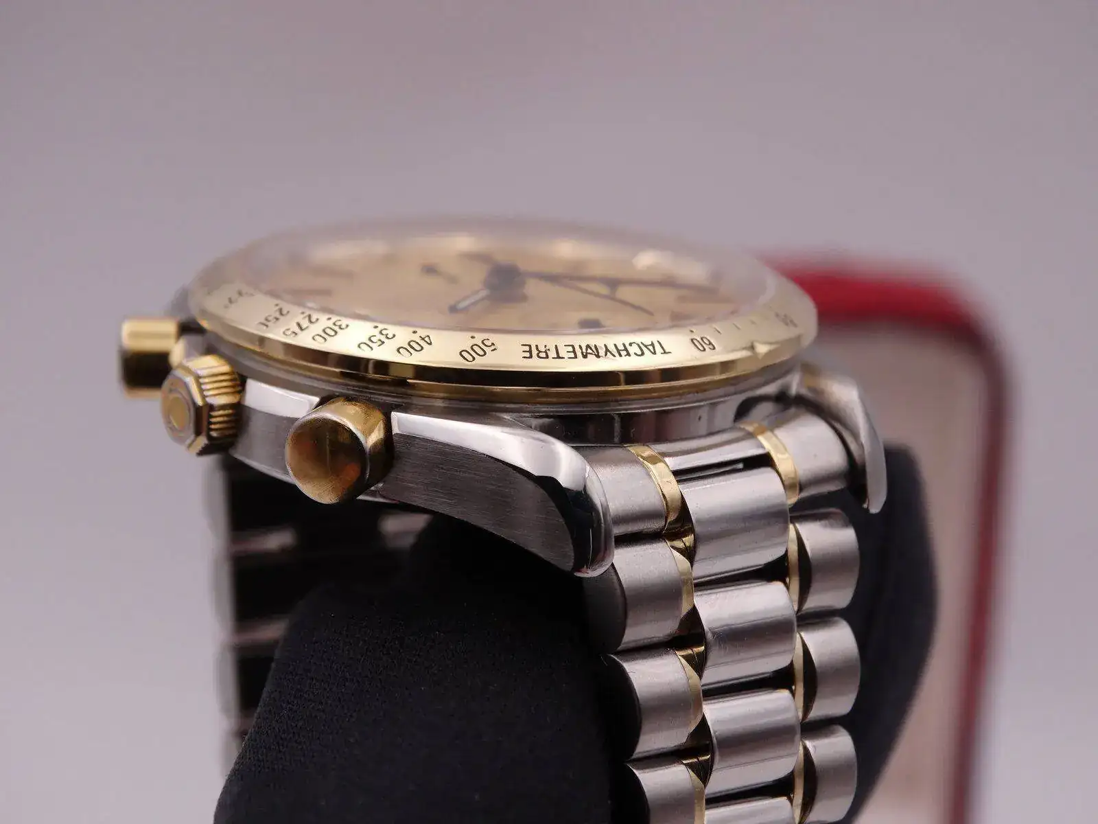 Omega Speedmaster Date Automatic Steel Gold 04069.webp
