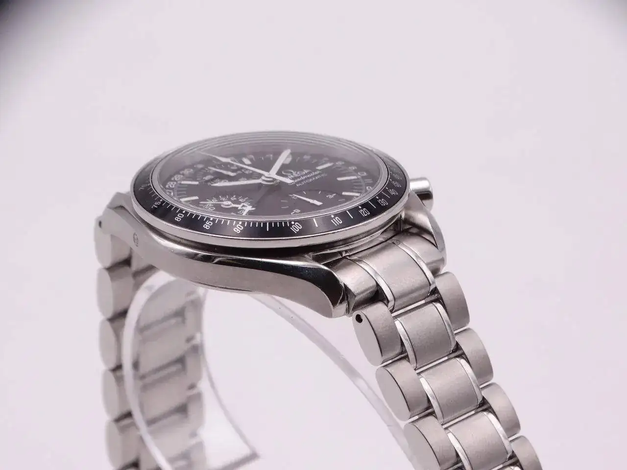 Omega Speedmaster Day Date 08990.JPG