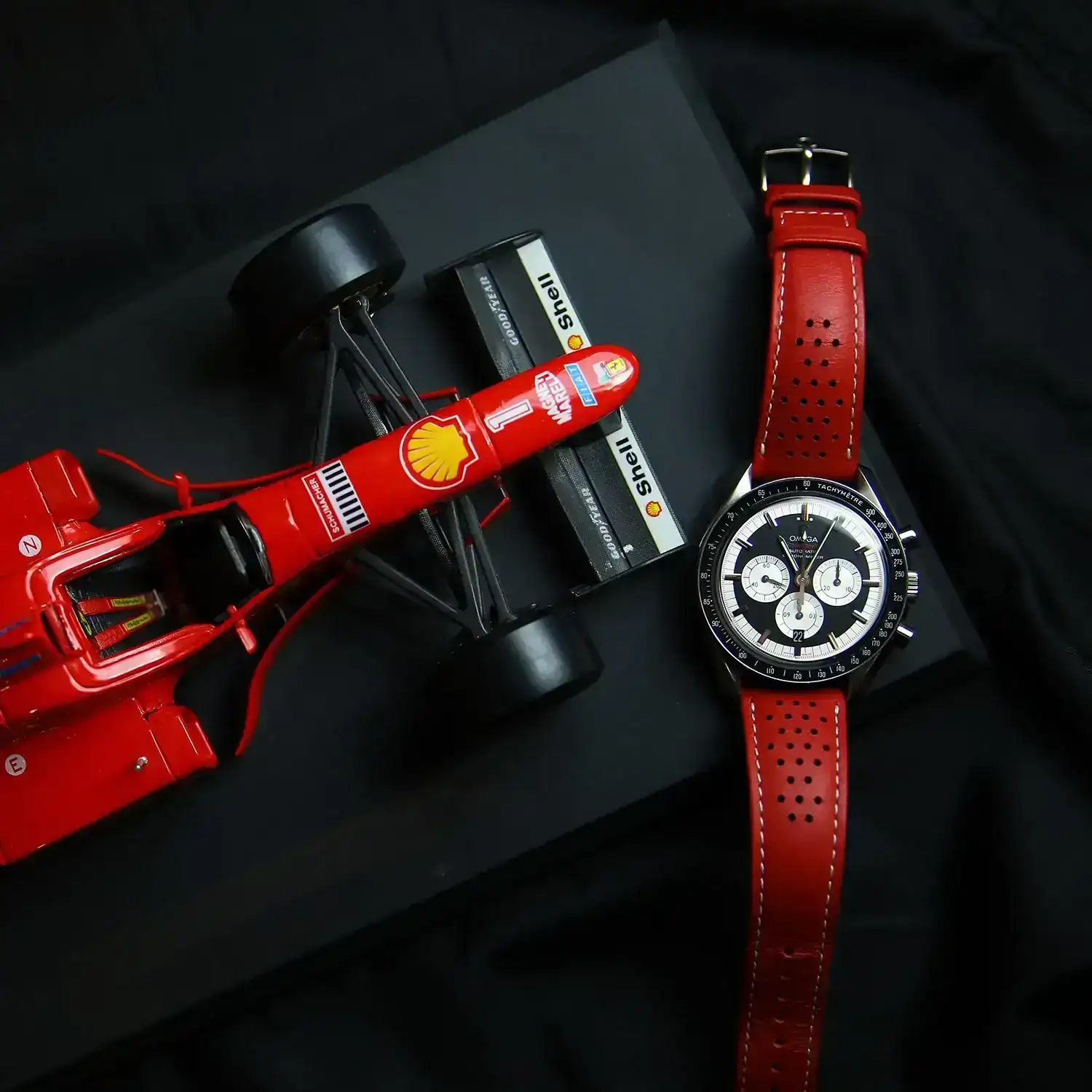 omega-speedmaster-michael-schumacher-legend-collection-35075100-2007-shot-3-1.webp