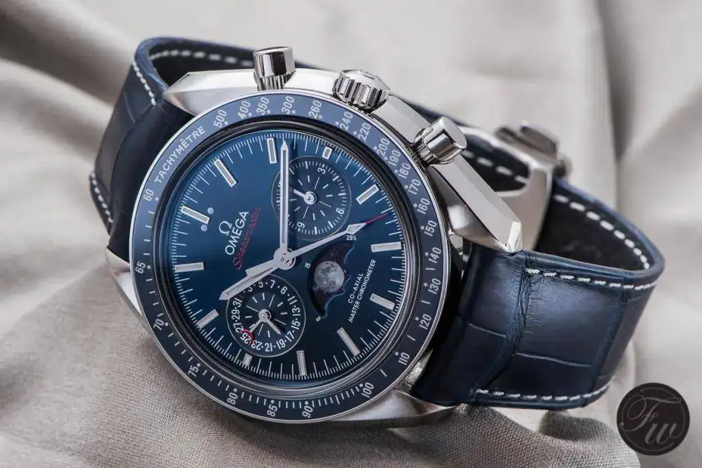 Omega-Speedmaster-Moonphase0999.webp