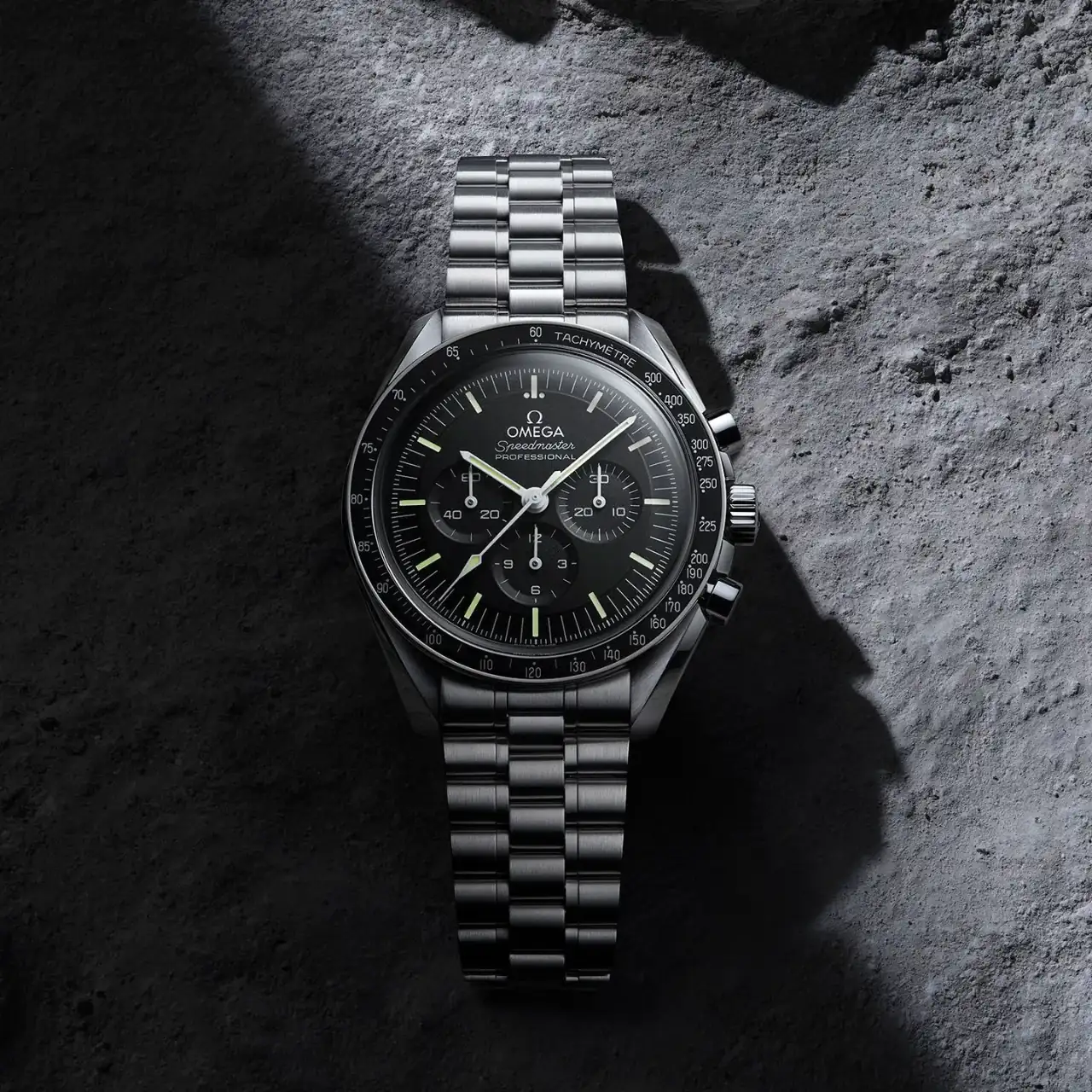 omega-speedmaster-moonwatch-2021-04.webp