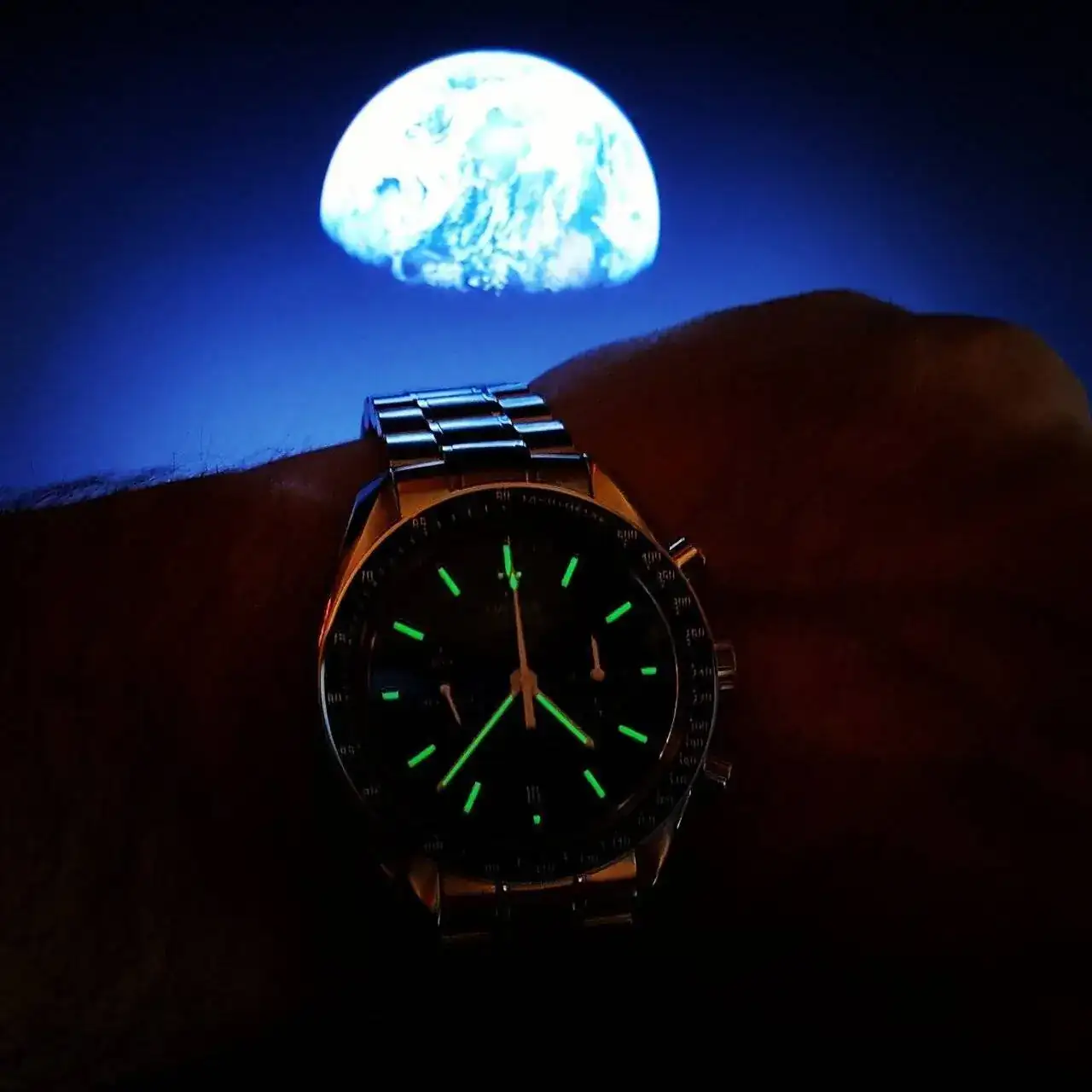 Omega Speedmaster Moonwatch Co-Axial Chronograph 44.25 mm Cal. 9300 (02).webp