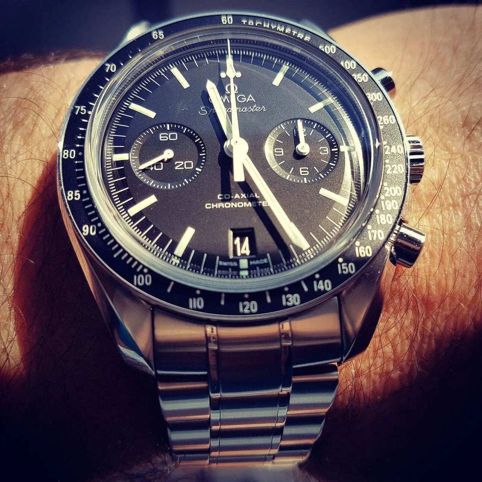 Omega Speedmaster Moonwatch Co-Axial Chronograph 44.25 mm Cal. 9300 (2).jpg