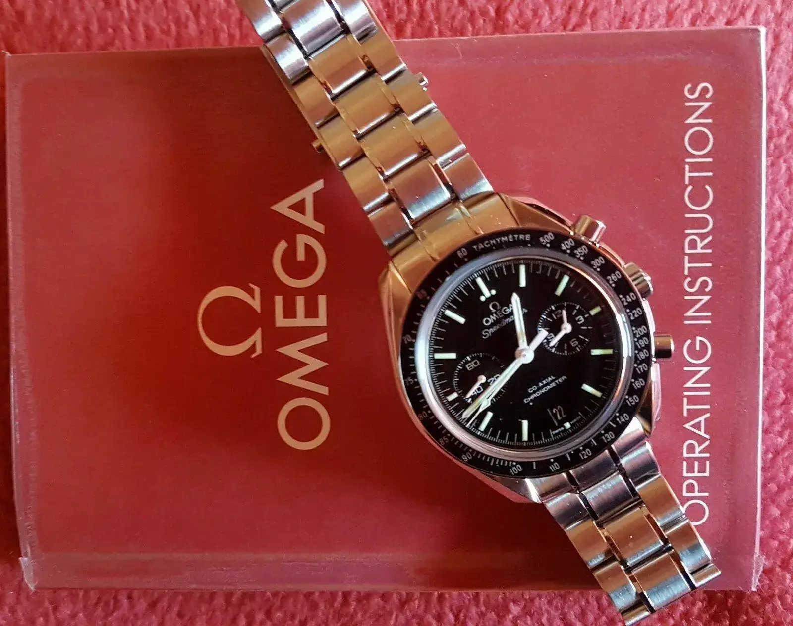 Omega Speedmaster Moonwatch Co-Axial Chronograph 44.25 mm Cal. 9300 (2).webp