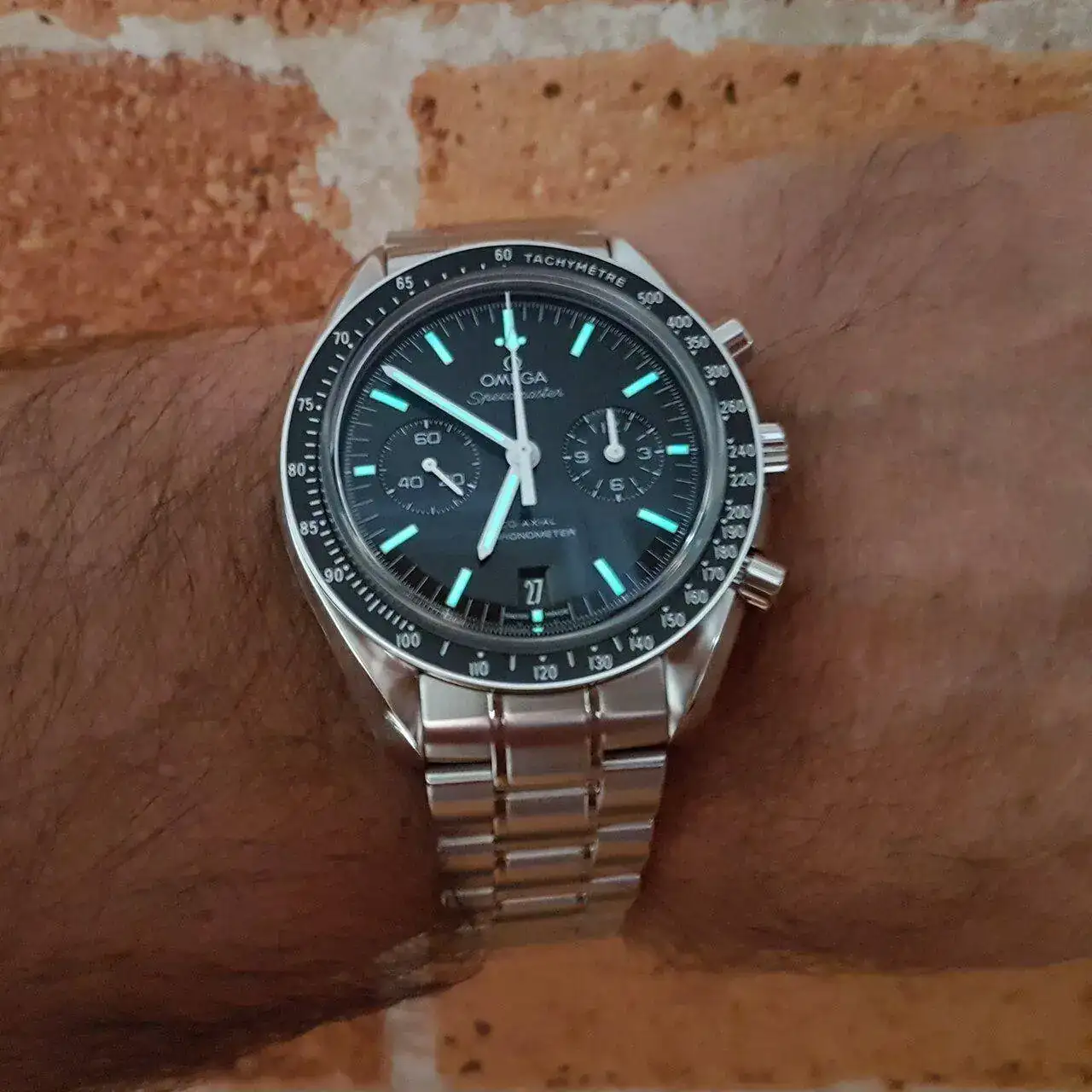 Omega Speedmaster Moonwatch Co-Axial Chronograph 44.25 mm Cal. 9300 (2).jpg