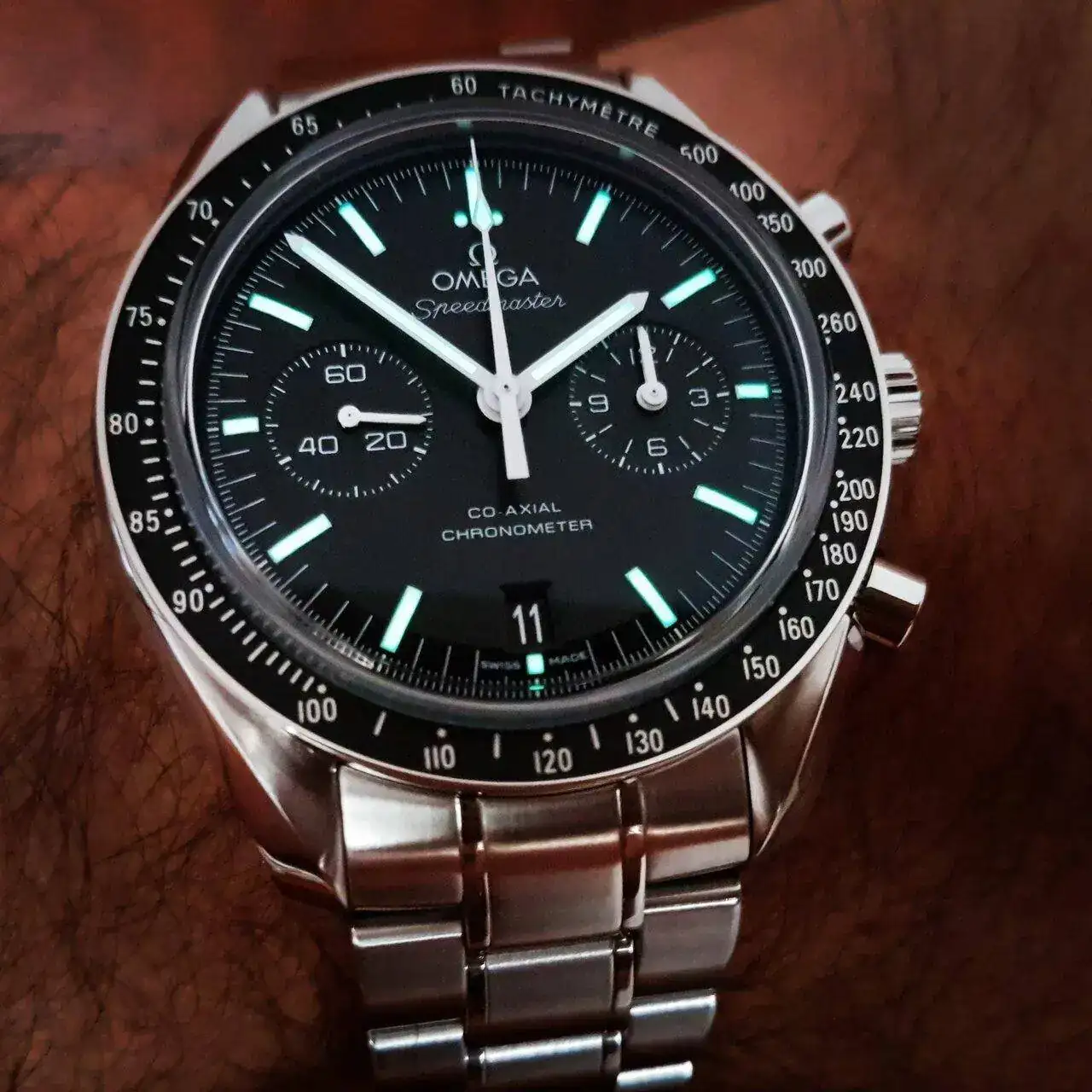 Omega Speedmaster Moonwatch Co-Axial Chronograph 44.25 mm Cal. 9300 (2).jpg