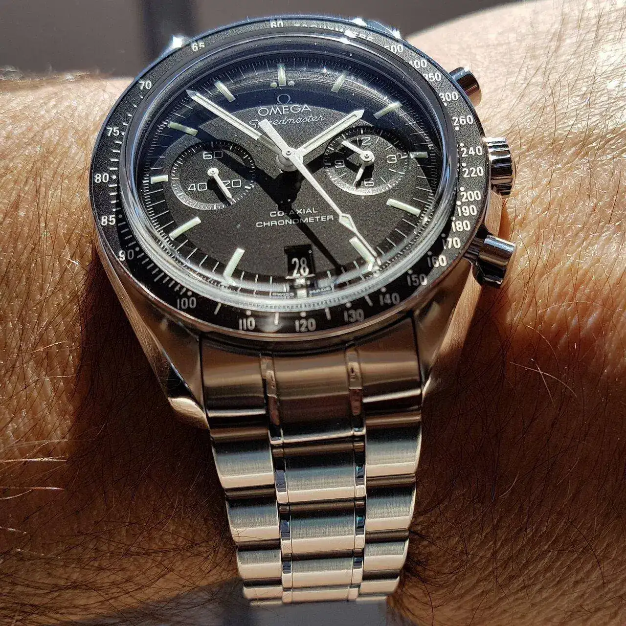 Omega Speedmaster Moonwatch Co-Axial Chronograph 44.25 mm Cal. 9300 (2).webp