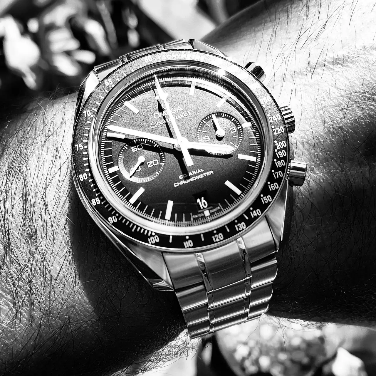 Omega Speedmaster Moonwatch Co-Axial Chronograph 44.25 mm Cal. 9300 (2).webp