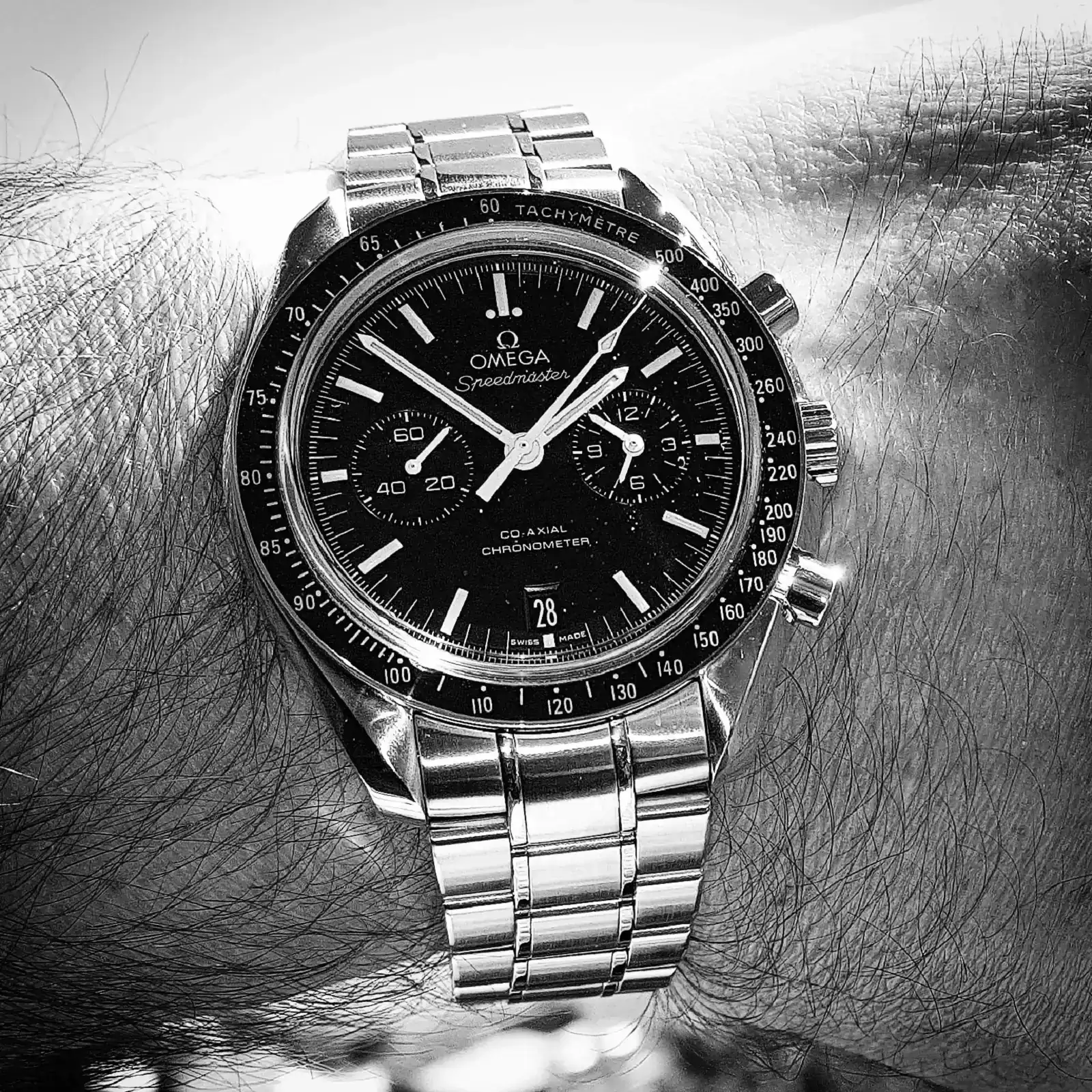 Omega Speedmaster Moonwatch Co-Axial Chronograph 44.25 mm Cal. 9300 (2).webp