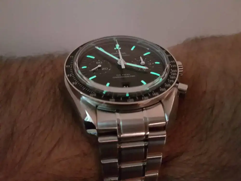 Omega Speedmaster Moonwatch Co-Axial Chronograph 44.25 mm Cal. 9300 (2).webp