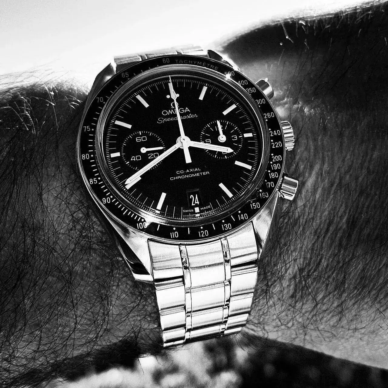 Omega Speedmaster Moonwatch Co-Axial Chronograph 44.25 mm Cal. 9300 (ByN).webp