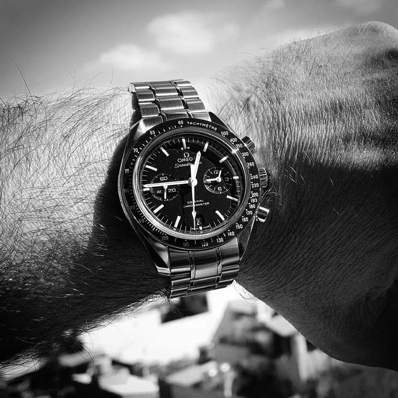 Omega Speedmaster Moonwatch Co-Axial Chronograph 44.25 mm Cal. 9300 (ByN).webp