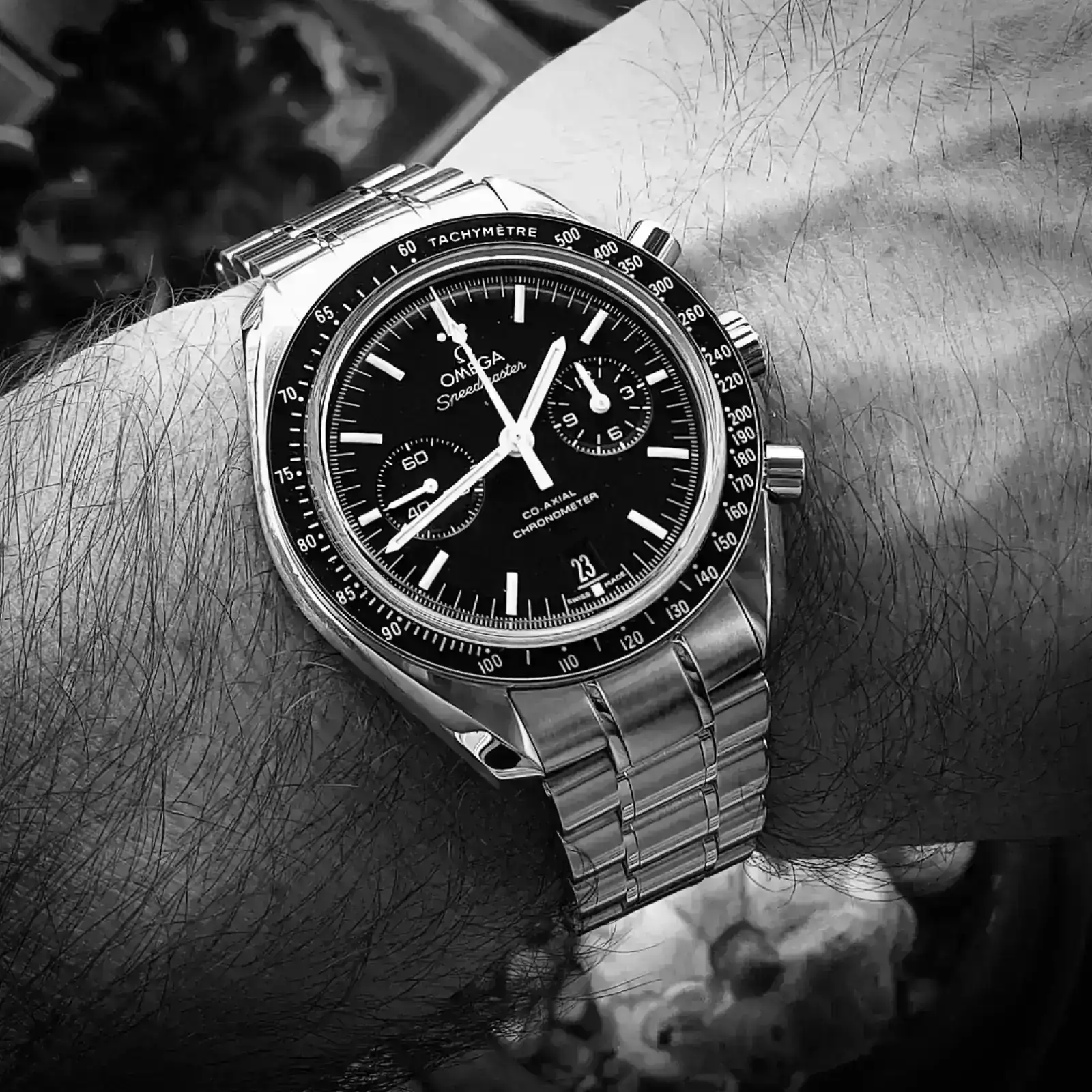 Omega Speedmaster Moonwatch Co-Axial Chronograph 44.25 mm Cal. 9300 (ByN).webp