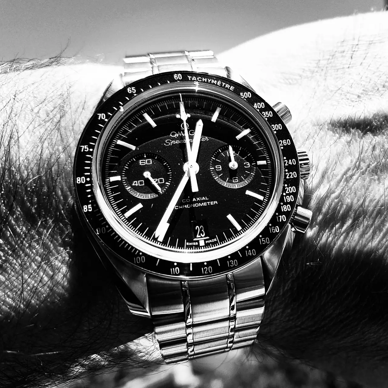 Omega Speedmaster Moonwatch Co-Axial Chronograph 44.25 mm Cal. 9300 (ByW) (1).webp