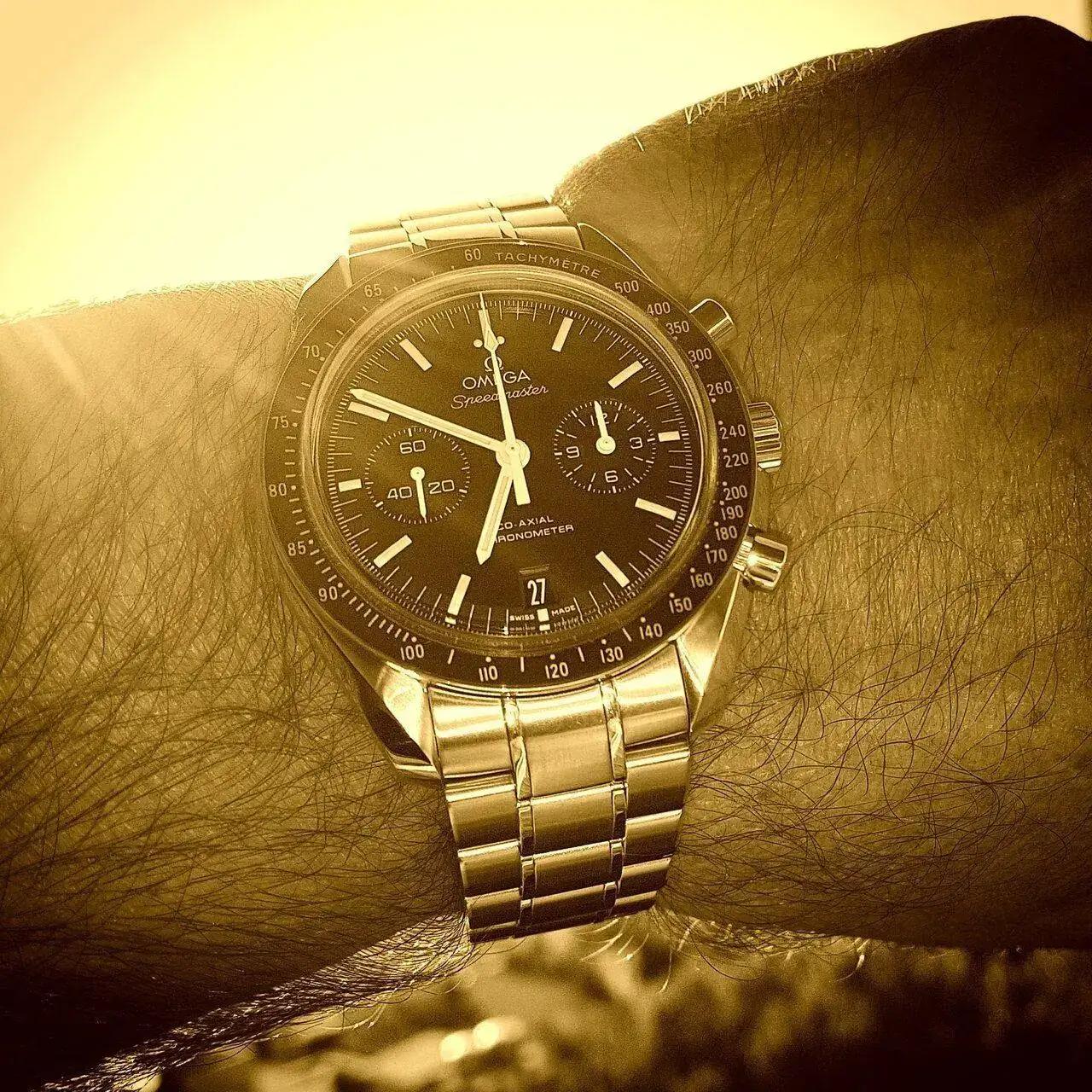 Omega Speedmaster Moonwatch Co-Axial Chronograph 44.25 mm Cal. 9300 (Sepia).webp