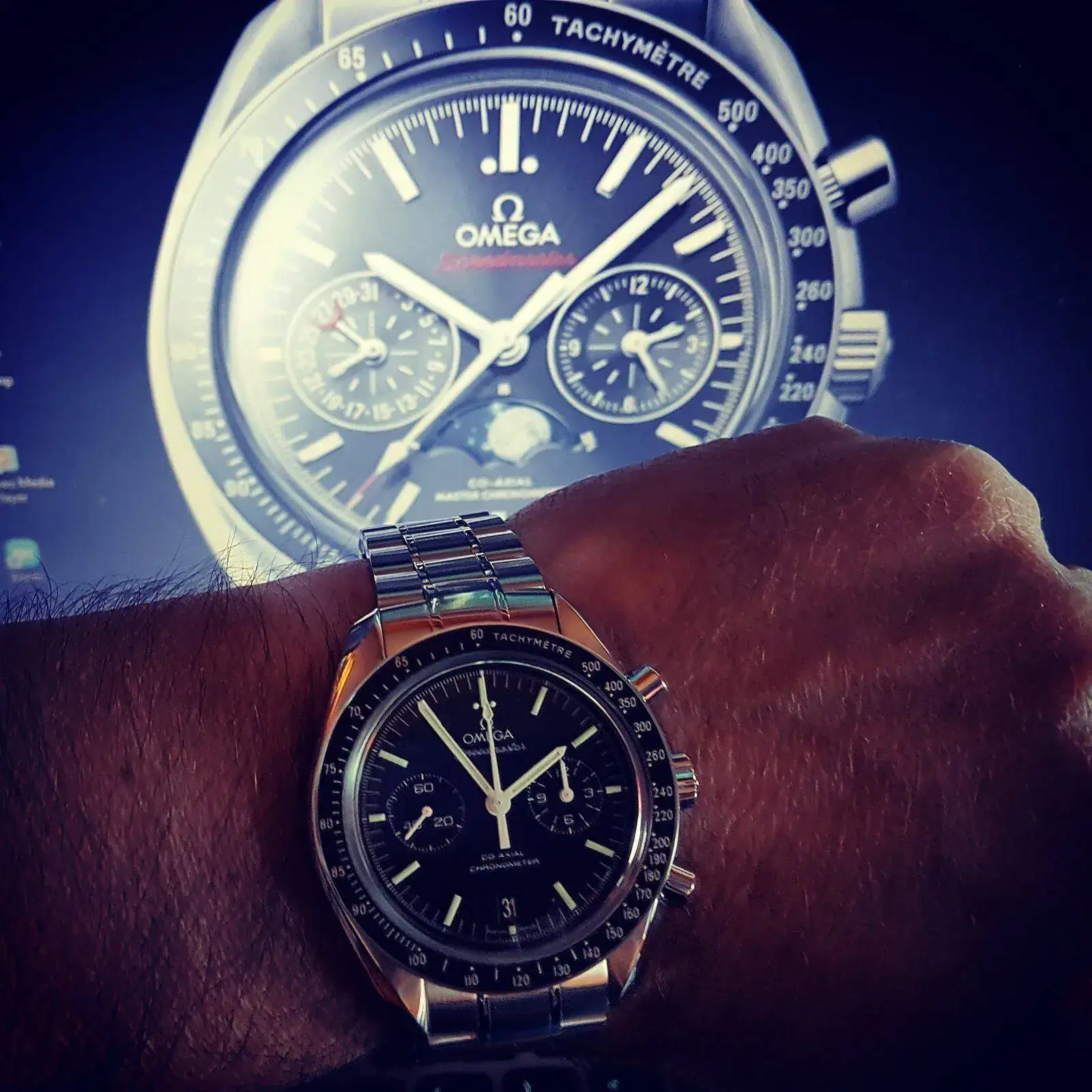 Omega Speedmaster Moonwatch Co-Axial Chronograph 44.25 mm Cal. 9300.jpg