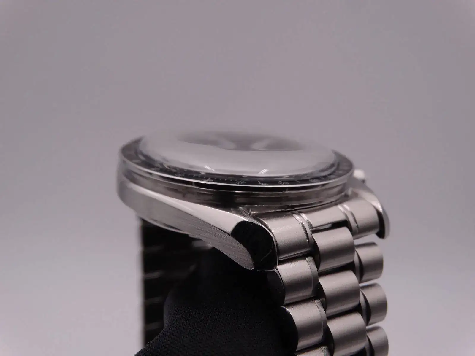 Omega Speedmaster Moonwatch Professional Tritium 00259.JPG