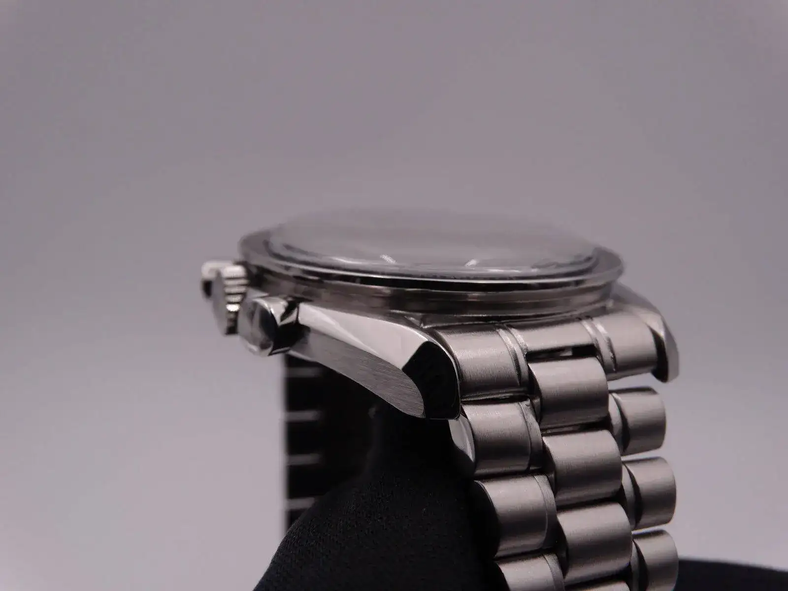 Omega Speedmaster Moonwatch Professional Tritium 00261.JPG