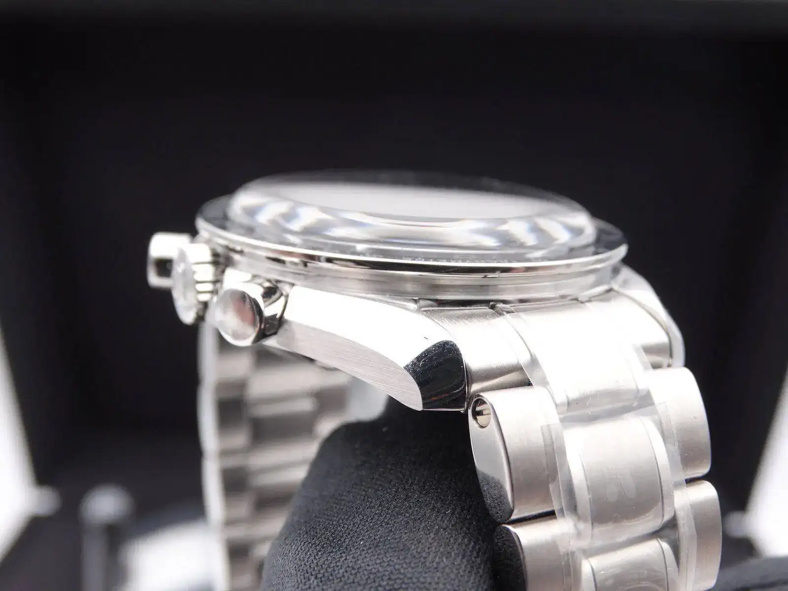 Omega Speedmaster Professional Moonwatch Hesalite 03060.webp