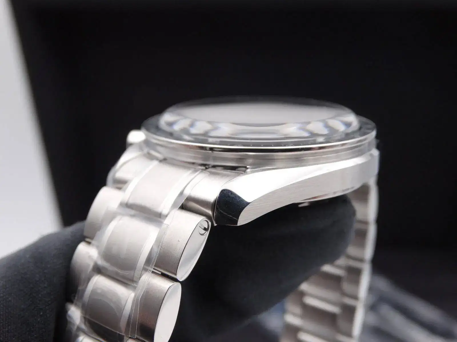 Omega Speedmaster Professional Moonwatch Hesalite 03061.webp