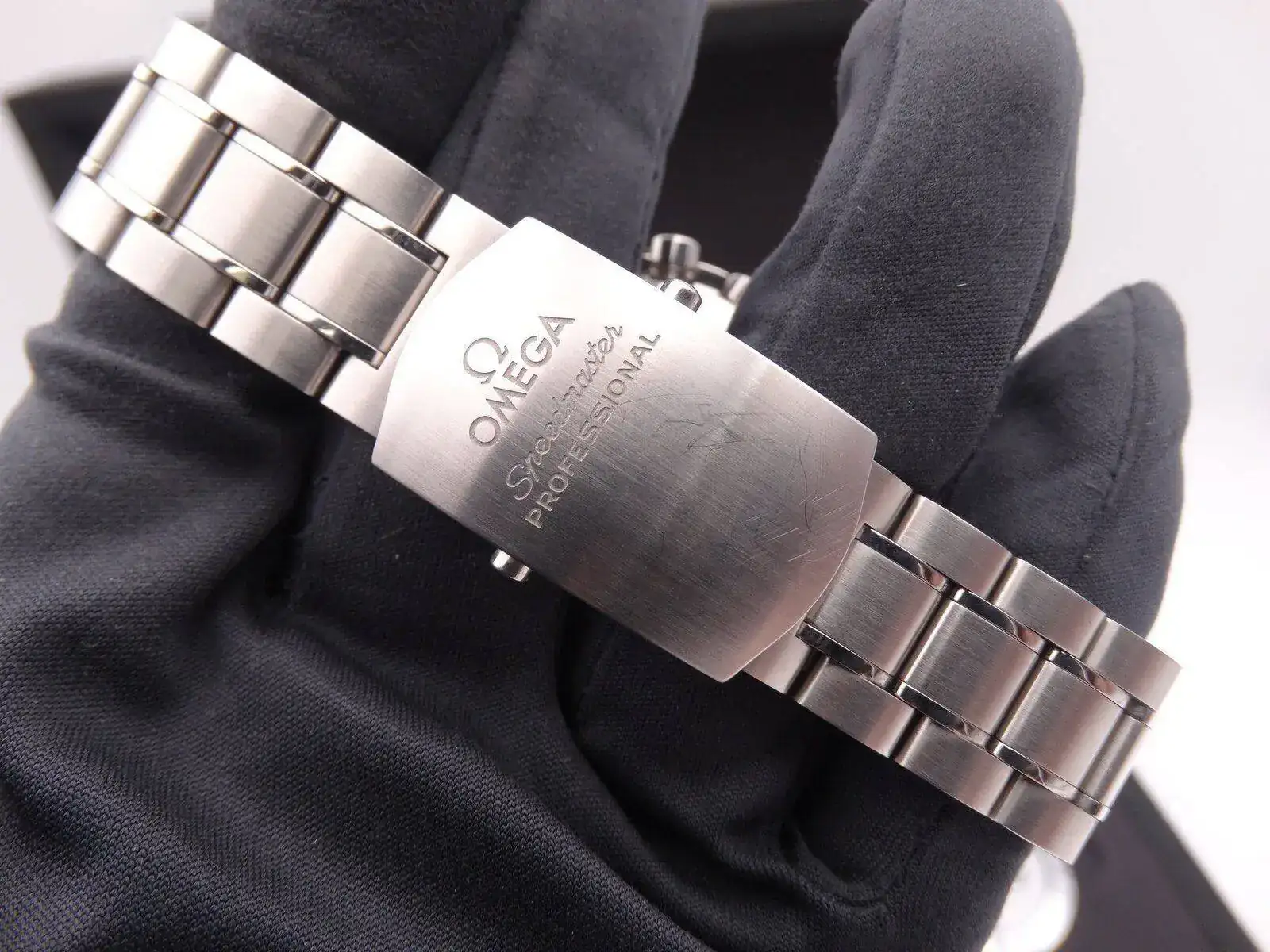 Omega Speedmaster Professional Moonwatch Plexi 07020.webp