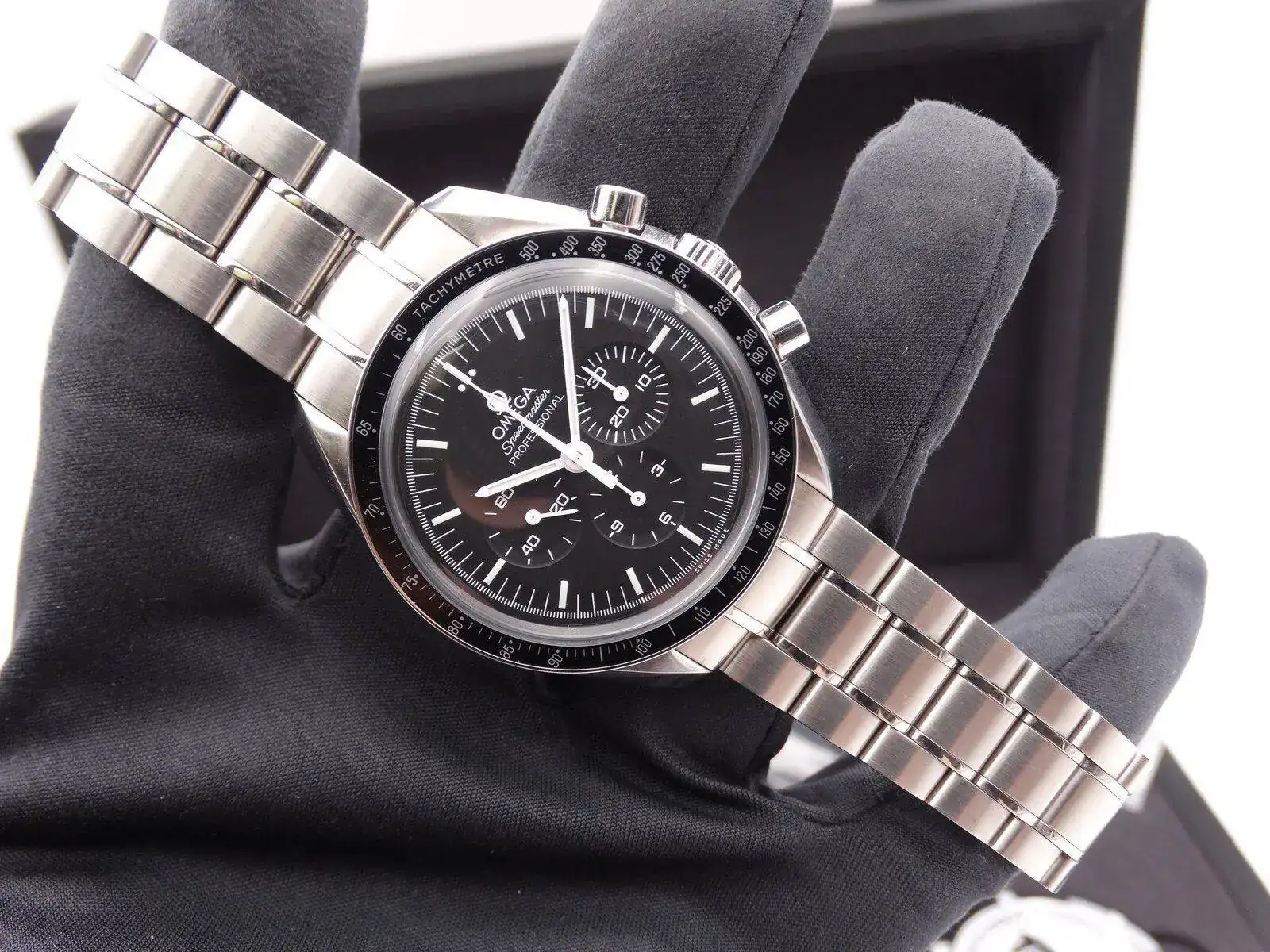 Omega Speedmaster Professional Moonwatch Plexi 07027.webp