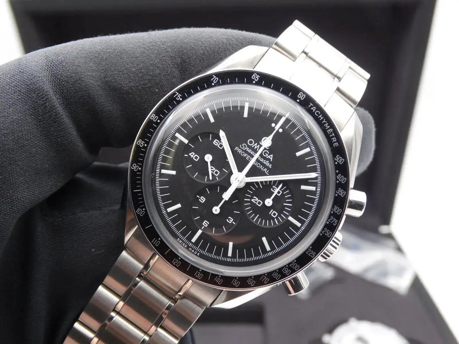 Omega Speedmaster Professional Moonwatch Plexi 07032.webp