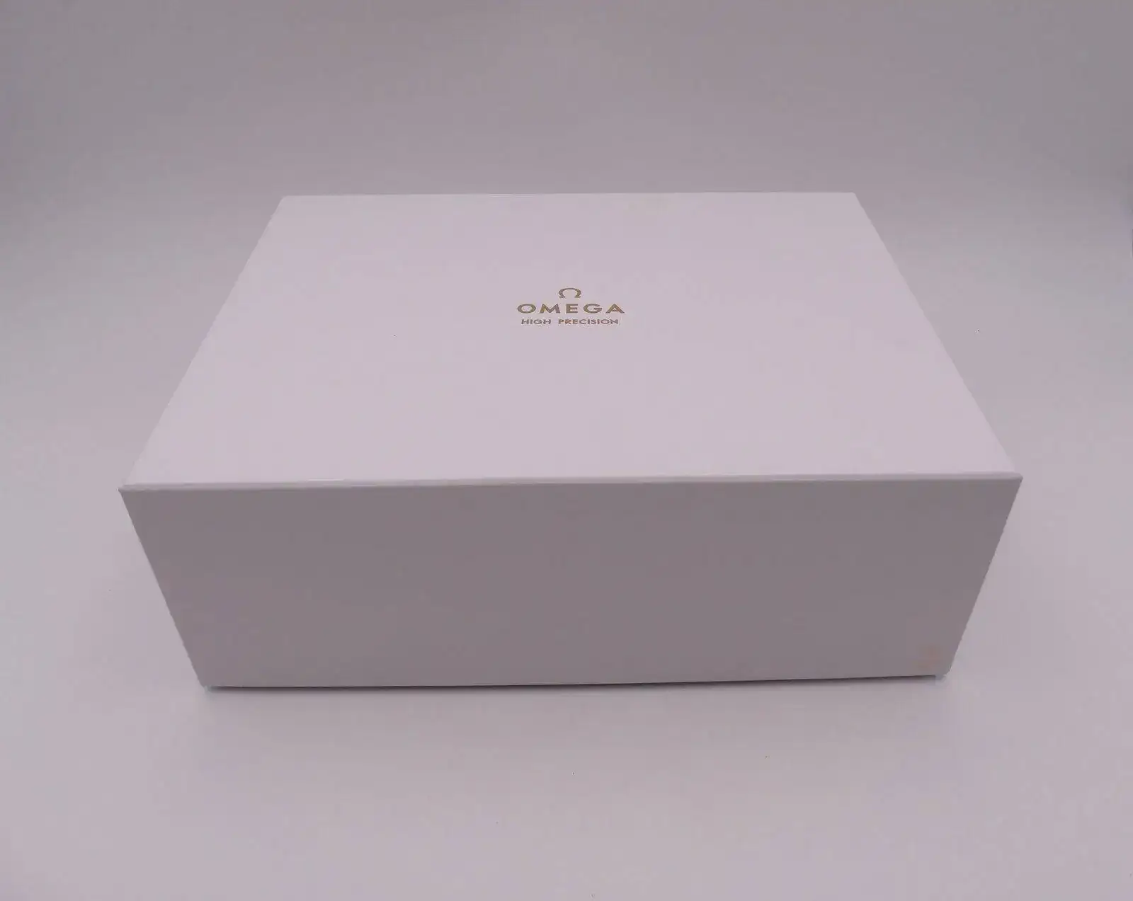 Omega Speedmaster Trilogy Limited Edition 01779.webp
