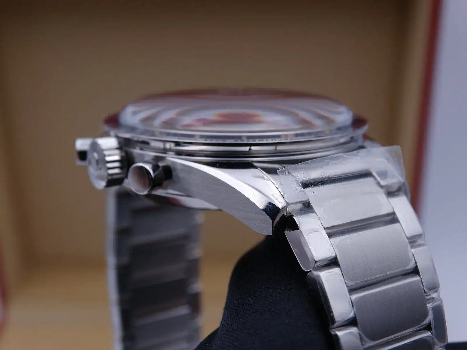 Omega Speedmaster Trilogy Limited Edition 01799.webp