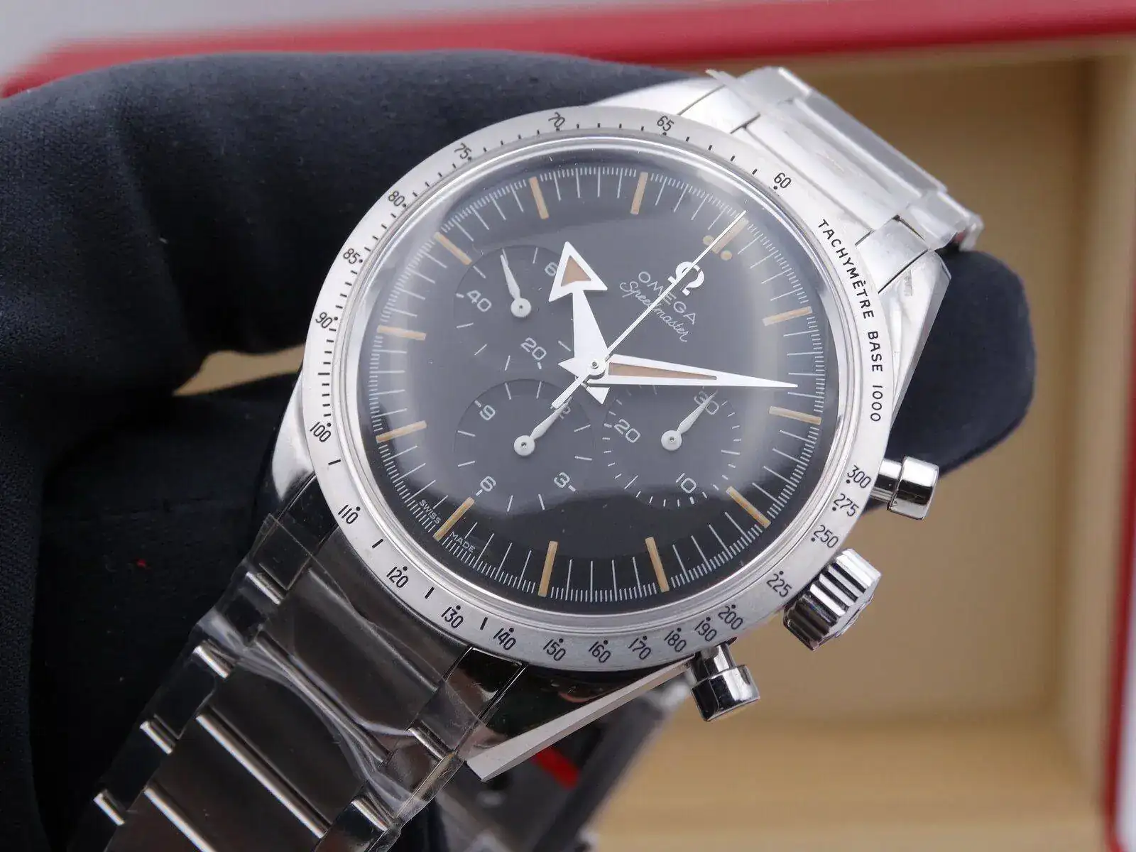 Omega Speedmaster Trilogy Limited Edition 01808.webp