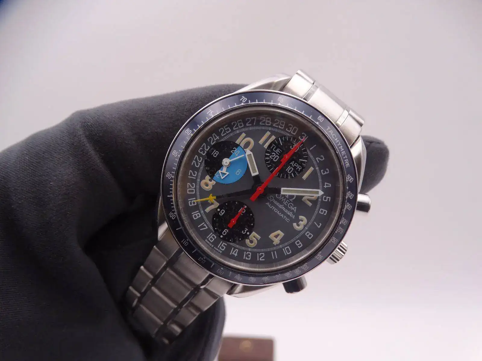 Omega Speedmaster Triple Calendar Automatic MK40 01690.webp
