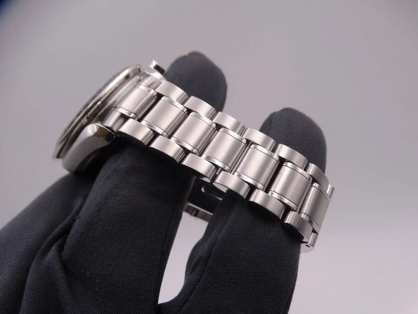 Omega Speedmaster Triple Calendar Automatic MK40 01694.webp