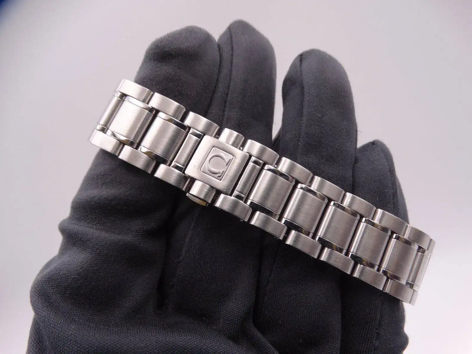 Omega Speedmaster Triple Calendar Automatic MK40 01696.webp