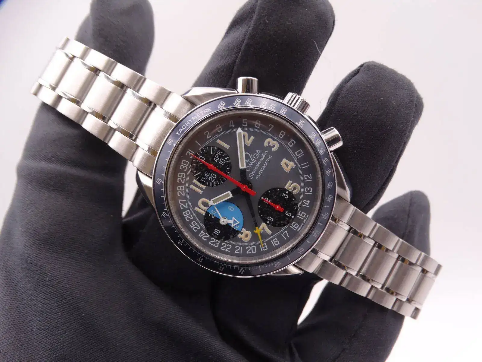 Omega Speedmaster Triple Calendar Automatic MK40 01704.webp