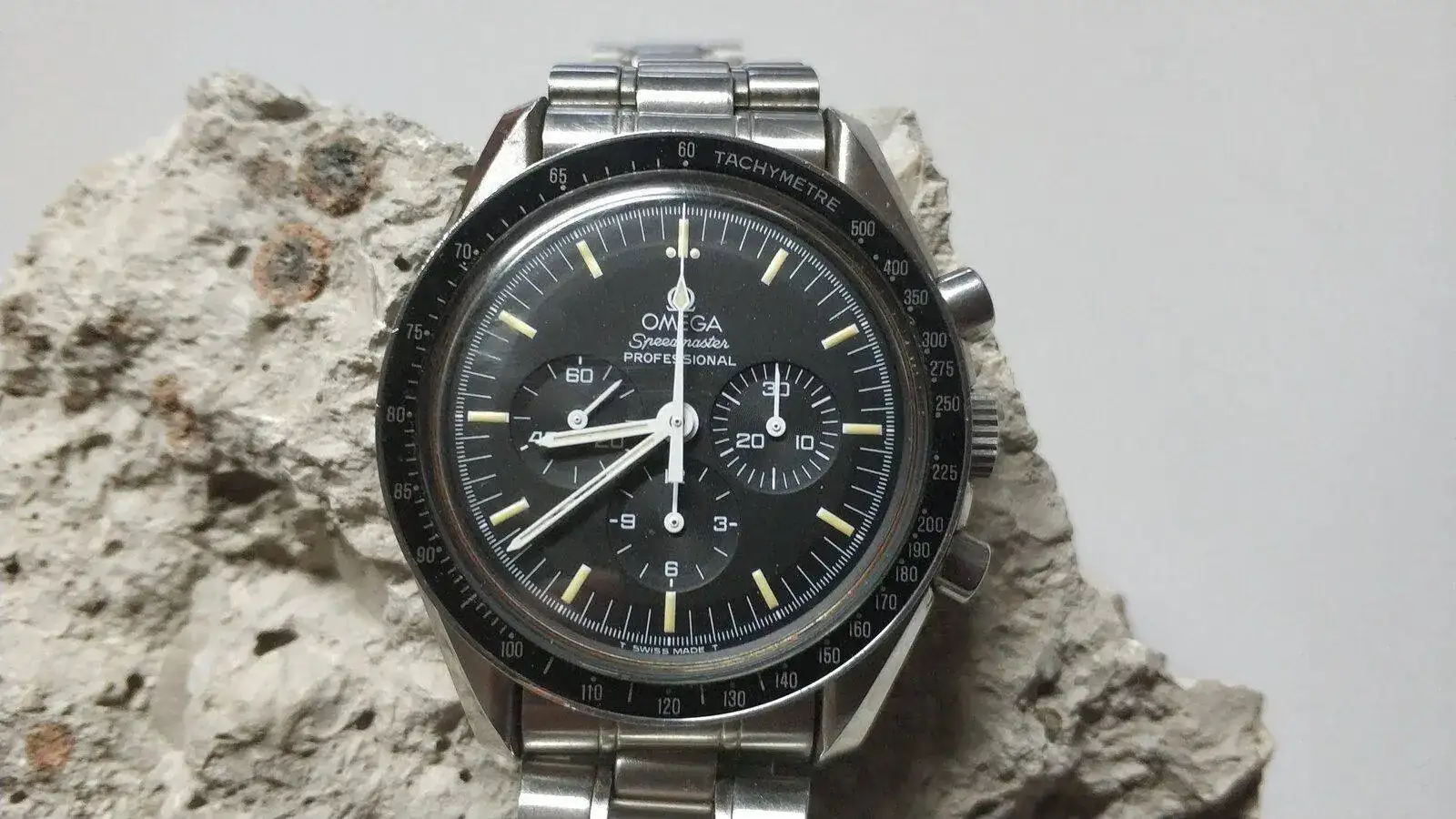 OMEGA speedrocaI.webp