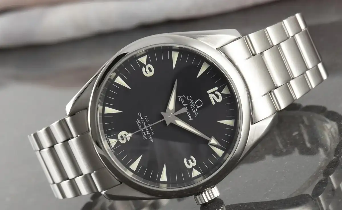 OMEGA2107515-sw6-theme2-full.webp