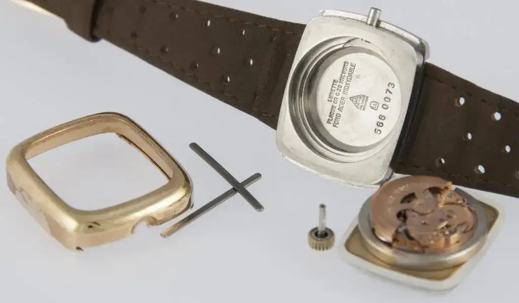 Omega_Automatic_Geneve_Dynamic_566.0073-2.webp