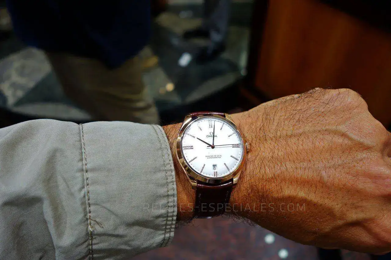 omega_master_coaxial_chronometer.webp