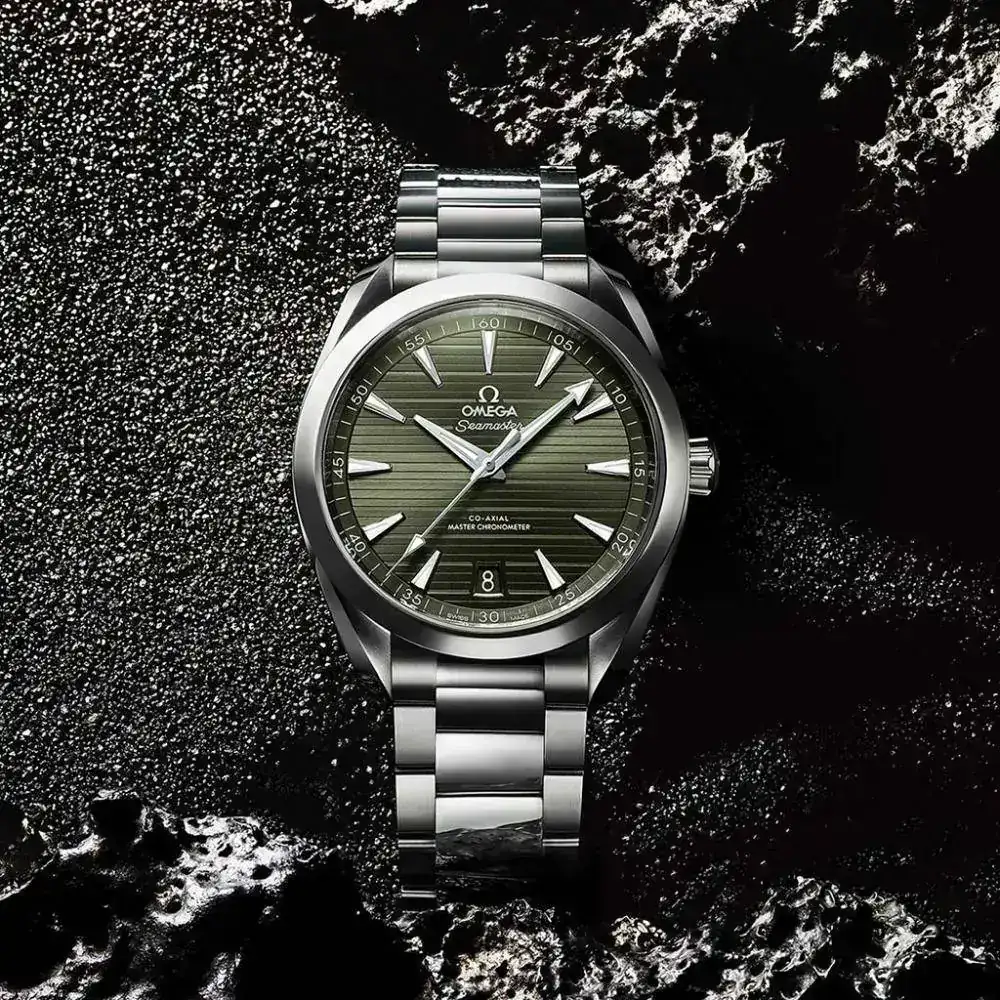 Omega_Seamaster-Aqua-Terra-220.10.41.21.10.001_03.webp
