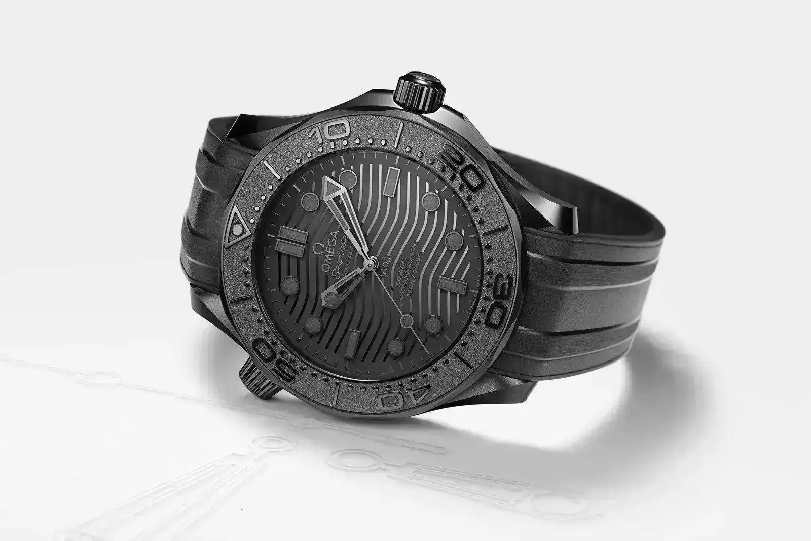 Omega_Seamaster_all-Black-.jpg