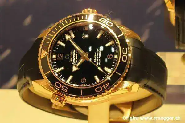 omega_seamaster_gold.webp